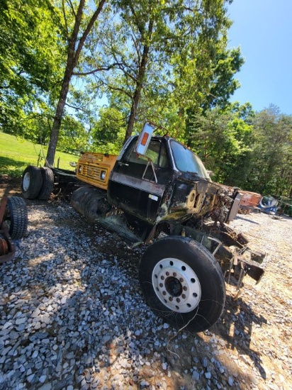 GMC 2 TON ROLLING CHASSIS