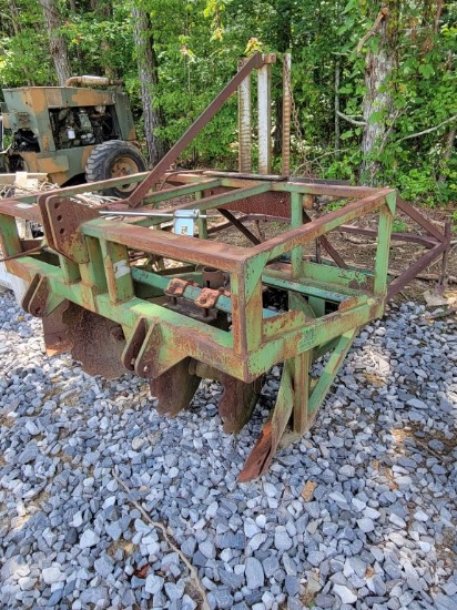 PLASTIC LAYOFF PLOW