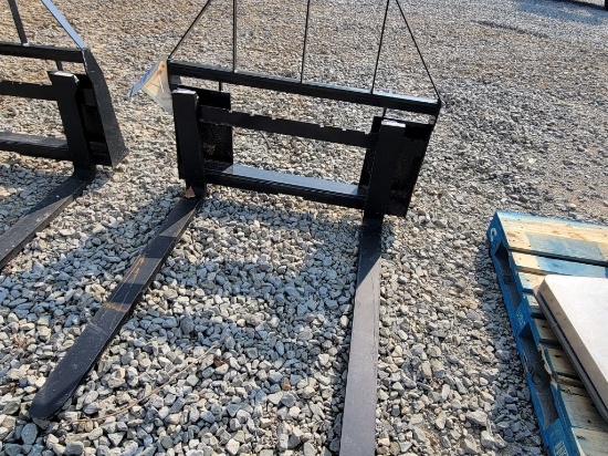 48" ADJUSTABLE QA PALLET FORKS, OUTSIDE CONSIGNMENT. SALES TAX WILL BE APPLIED TO THIS ITEM