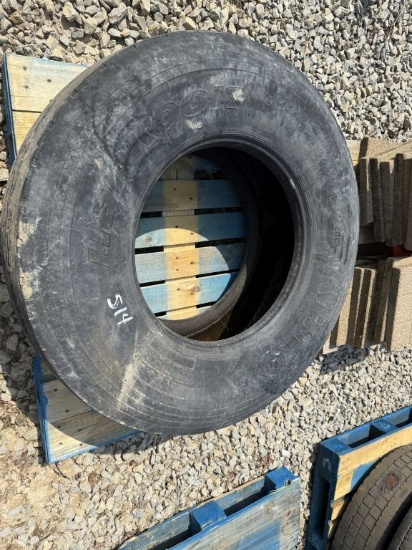 TIRE 425/65 22.5