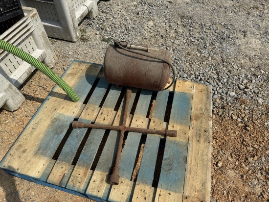 PALLET OF 4 WAY AND PORTABLE AIR TANK