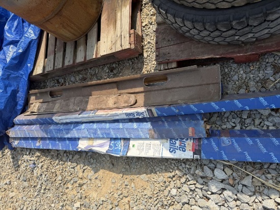 NEW DIAMOND PLATED TRUCK RAILING, NEW IN BOX