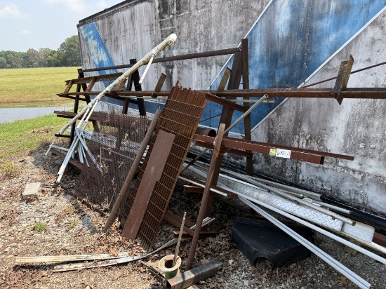 METAL RACK WITH METAL CONTENTS