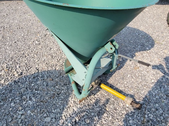 GREEN 200 LB SPREADER