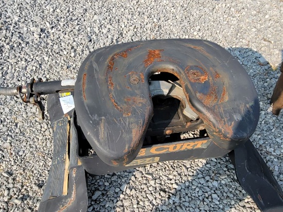 FIFTH WHEEL HITCH