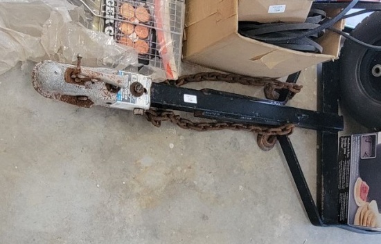 TOW HITCH