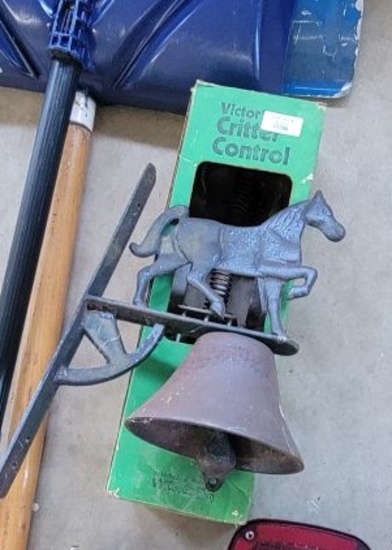 CRITTER GETTER AND HORSE BELL