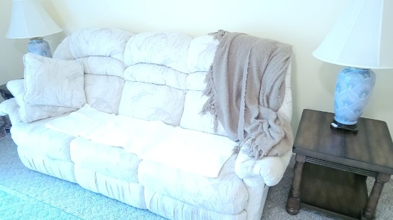 FULL SIZE COUCH WITH 2 PILLOWS