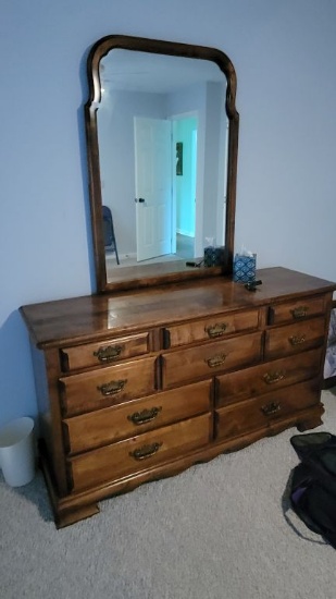 10 DRAWER WOODEN DRESSER WITH MIRROR