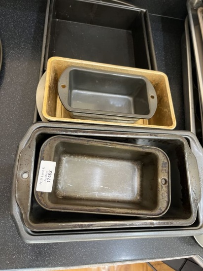 BAKING PANS APPROX 12