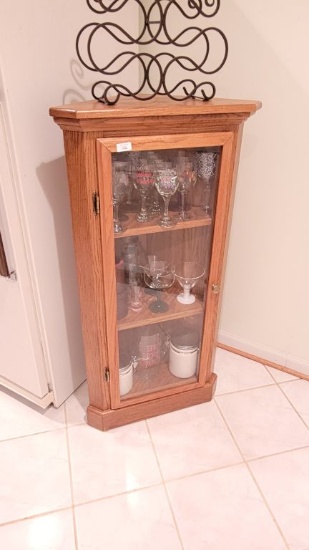 WOODEN CURIO CORNER CABINET WITH GLASSWARE