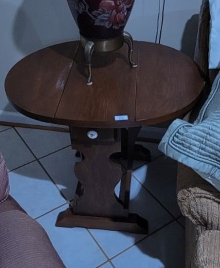 OVAL LEAF TABLE WITH DRAWER