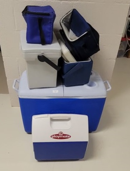 RUBBERMAID AND PLAYMATE COOLERS APPROX 6