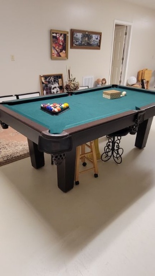 6 POOL STICKS AND POOL TABLE