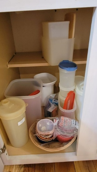 TUPPERWARE