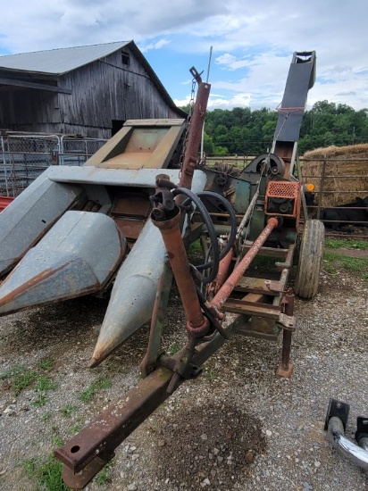 NEW IDEA CORN PICKER TWO ROW, S: 279661, DID WORK BUT HUSKIN BED BAD AND EL
