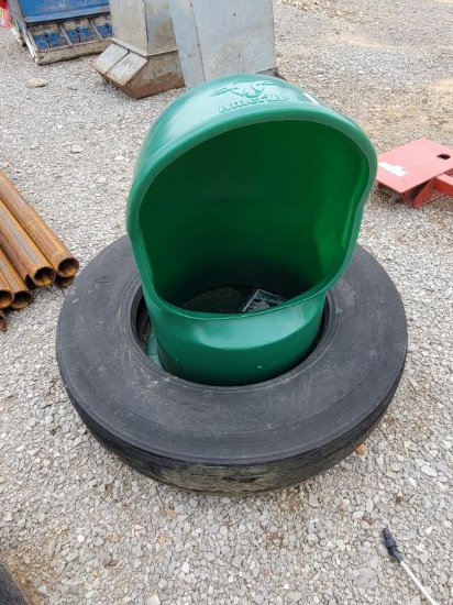 NEW AMERIAG 250LB MINERAL FEEDER, MADE IN USA