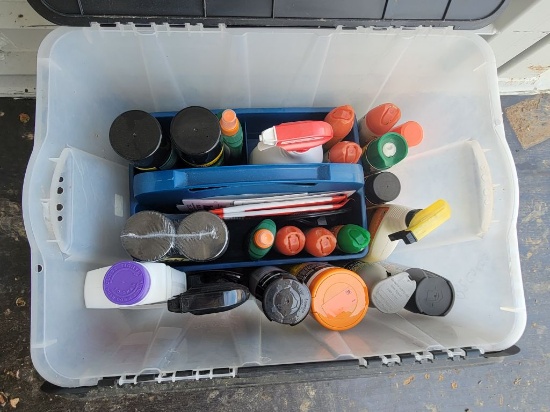 TOTE OF BEE SPRAY N BUG SPRAY (GARAGE SELLOUT-ALL KEPT IN DRY-SELLS ABSOLUT