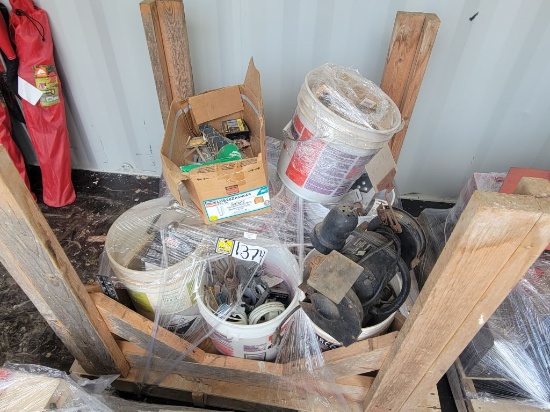 PALLET CONTAINING WORK TABLE AND MISC SHOP ITEMS (GARAGE SELLOUT-ALL KEPT I