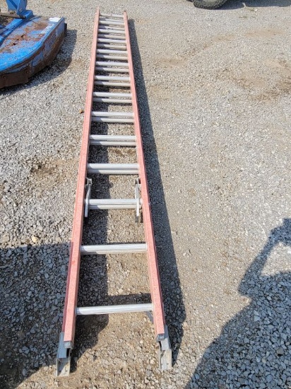 WERNER 30FT FIBER GLASS EXTA LADDER
