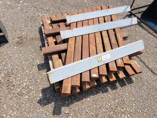 PALLET OF 1 1/2 BY 3 TUBING & 2 X 4 + 4 X 4 ANGLE STEEL