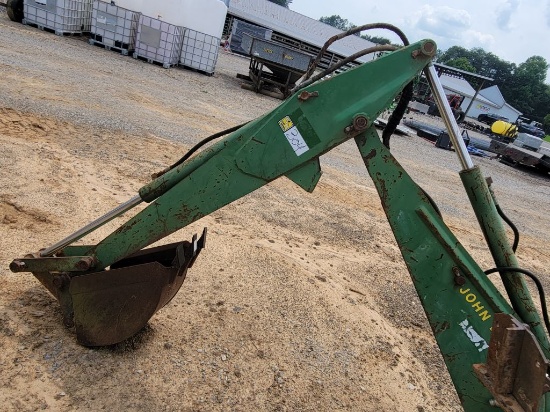 JOHN DEERE QA 10A BACK HOE ATTACHMENT, SN: M0010AX130029
