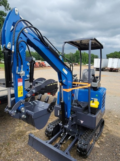 2025 AGT DM20 MINI EXCAVATOR KUBOTA 15HP, 10.2KW DIESEL ENGINE WITH EPA, BU