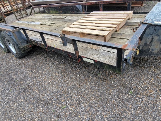 22' BUMPER PULL TRAILER, TANDEM AXLE, 12,000LBS, SELLER SAID WINCH DOES WOR
