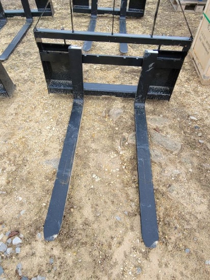 2025 MOWER KING SKID STEER FORKS, ADJUSTABLE QA, 4000LBS RATING, SN: SA2503