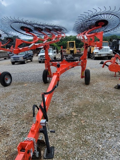 NEW FIRST QUALITY AGLINE AVR10 10 WHEEL HYDRAULIC HAY RAKE ORANGE, MODEL: A