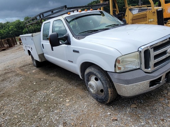 2004 FORD F-350 XLT SUPERDUTY POWERSTROKE SERVICE TRUCK, TURBO DIESEL V8, V