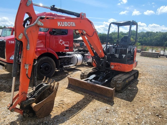 2019 KUBOTA KX040-4 MINI EXCAVATOR, PUSH BLADE, BUCKET W/ HYDRAULIC THUMB ,