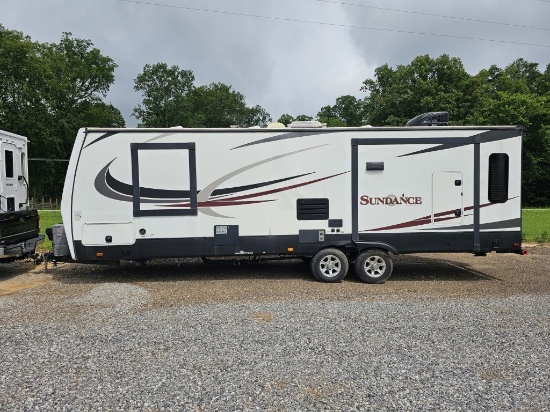 2015 SUNDANCE 288RLS BUMPER PULL CAMPER 28" W/ SLIDE, LIVING ROOM, KITCHEN,