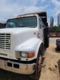 1999 INTERNATIONAL 4900 DUMP TRUCK, DT 466 INT, 6 SPEED MANUAL, - NEW TRANS