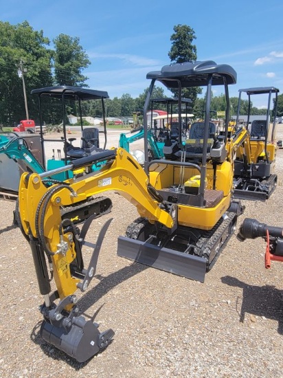 2026 Cfg Model:Qk20r Mini Excavator, Rato 23hp,16.8kw Gasoline Engine With