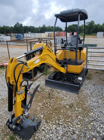 2026 Cfg Model:Qk20r Mini Excavator, Rato 23hp,16.8kw Gasoline Engine With