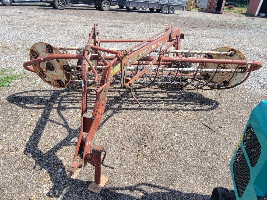 HESSTON 3800 ROLLABAR HAY RAKE ** SELLS ABSOLUTE **