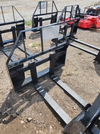 2026 Mower King Model:Sa Skid Steer Forks, Adjustable, Quick Attach, 4,000l