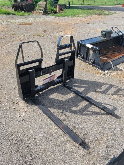 2026 Agt Model:Sscpf42-2200-Wff Skid Steer Forks, To Fit Forklift, 42in,220