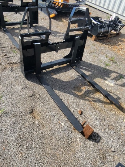 2026 Agt Model:Sscpf42-2200-Wff Skid Steer Forks, To Fit Forklift, 42in,220