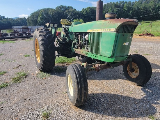 JOHN DEERE 4020 DIESEL TRACTOR, HAS POWER STEER, 2WD, HOURS SHOWING:8233, H