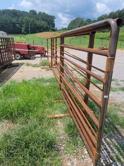 24' HEAVY DUTY FREE STANDING PANEL WITH 7' WELD ON GATE