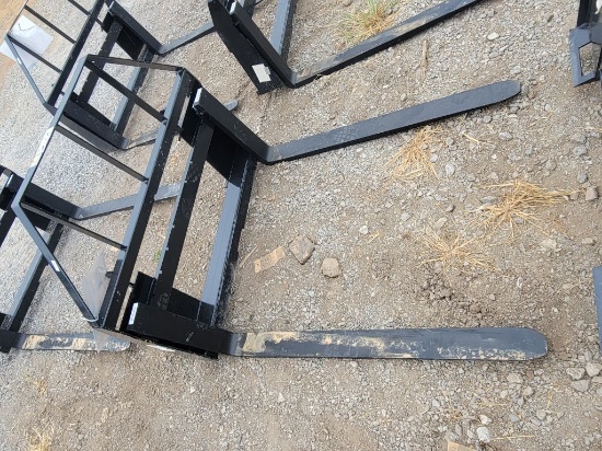 2026 MOWER KING MODEL:SA SKID STEER FORKS, ADJUSTABLE, QUICK ATTACH, 4,000L