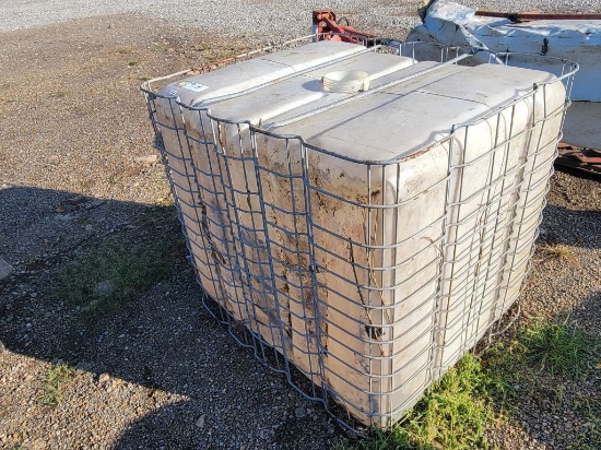275 Gallon Water Tank *Sells Absolute