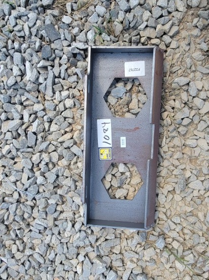 2026 FUTURE MODEL:FT-S10 MINI SKID STEER MOUNTING PLATE, STANDARD SAE J2513