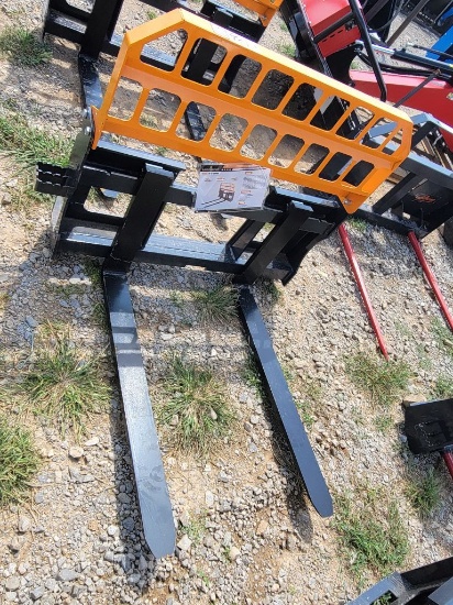 2026 LANDHONOR MODEL:PF-11-3500G PALLET FORK, 4,000 LB RATING, 42 IN LONG A