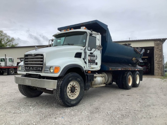 2004 MACK GRANITE Serial Number: 1M2AG11C54M010998