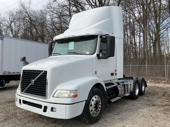 2017 VOLVO VNM64T300 Serial Number: 4V4MC9DG3HN979990