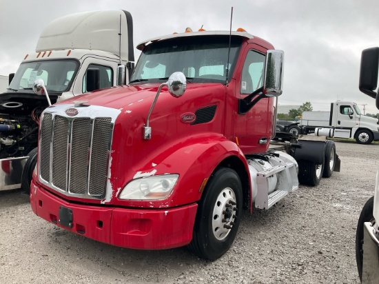 2017 PETERBILT 579 Serial Number: 1XPBDK9X5HD444664
