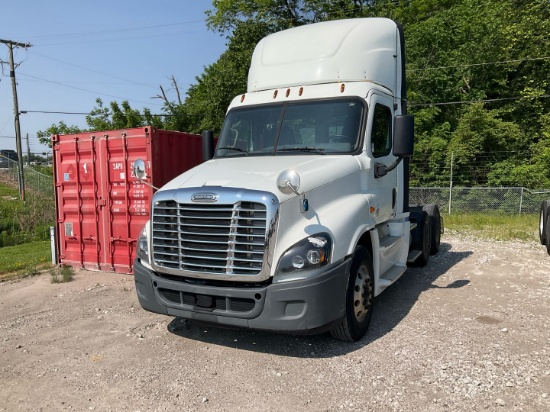 2019 FREIGHTLINER CASCADIA Serial Number: 3AKJGEDR8KSKM6315